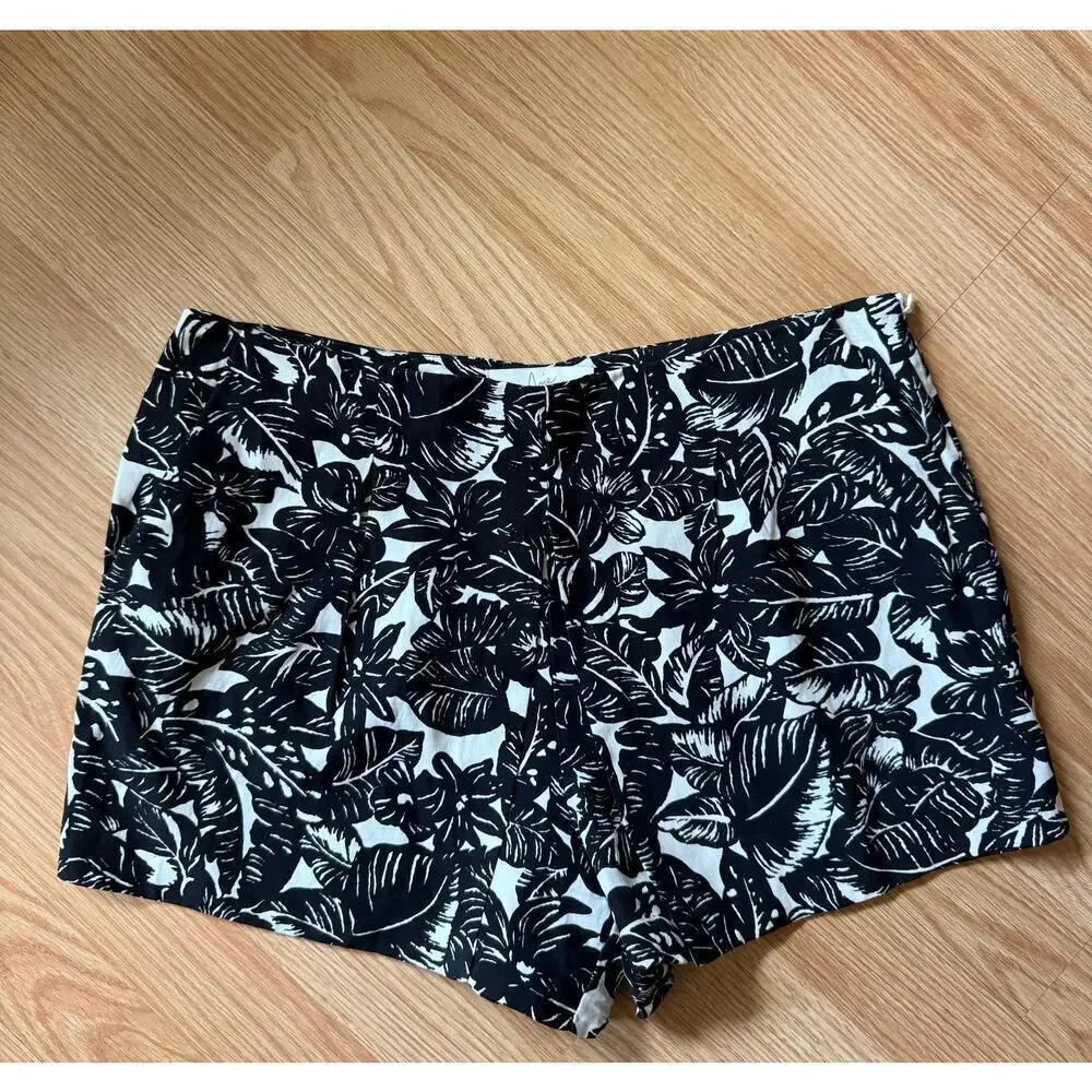 NORDSTROM Joie Shorts Size 6 $219 MSRP